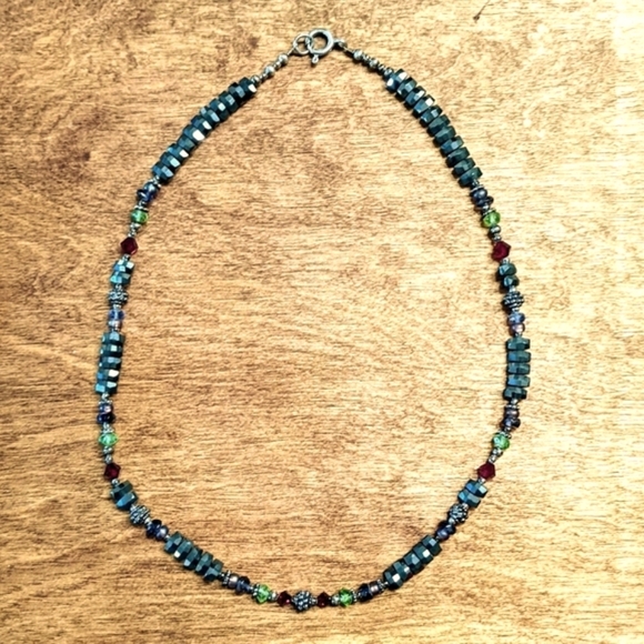 Hematite Necklace Earring SET w green & red beads - Picture 3 of 6